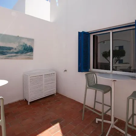 Apartment Windmill By Ocvillas *